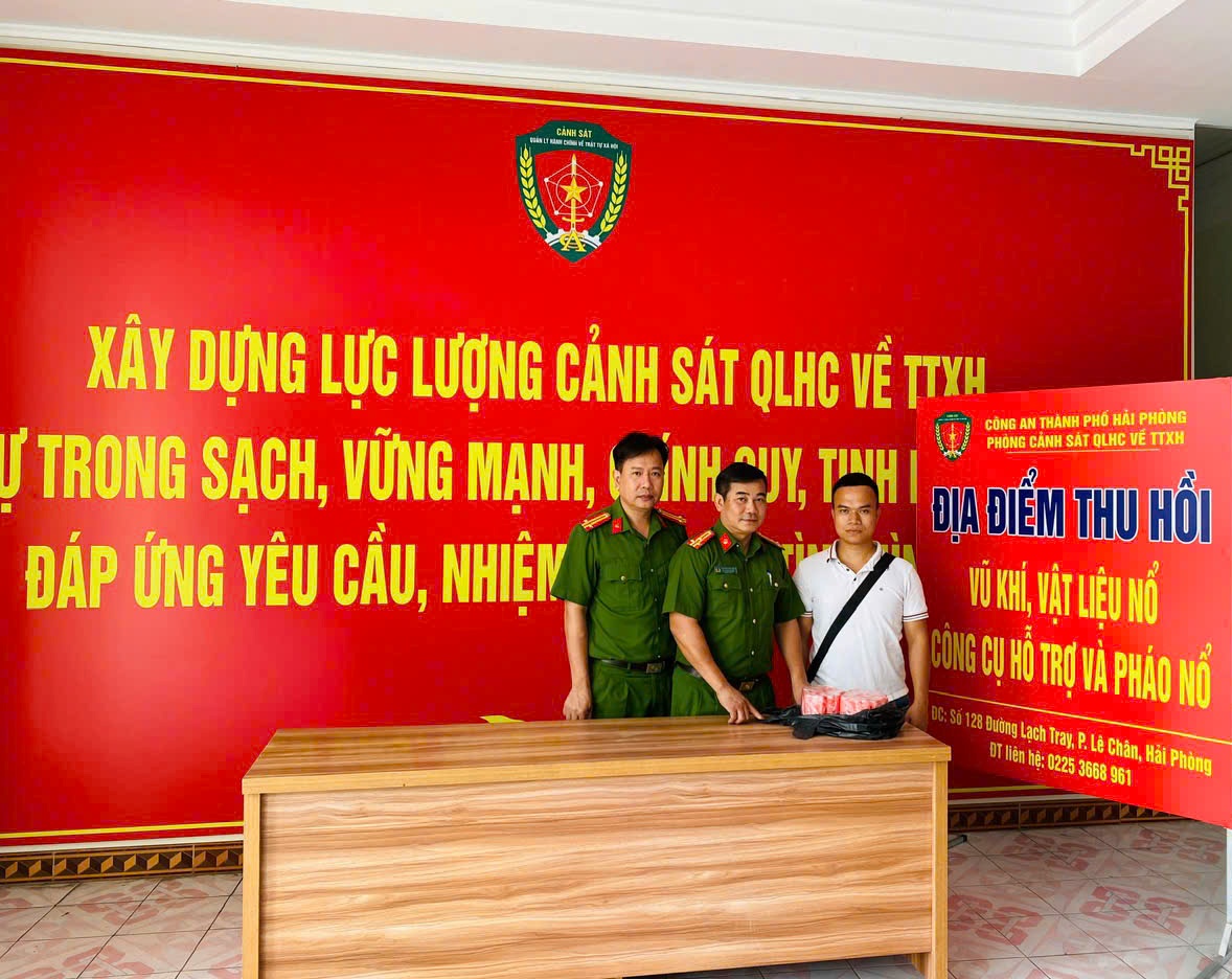 Phòng Cảnh sát Quản lý hành chính về trật tự xã hội : Quyết liệt triển khai đợt cao điểm quản lý, thu hồi vũ khí và pháo nổ